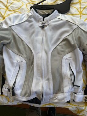 Lightweight Women’s Utility Jacket - White/Gray